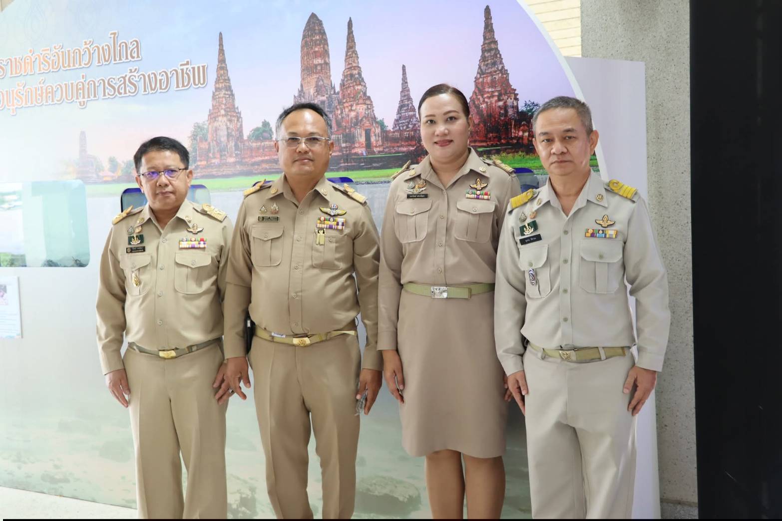 title - ปฏิรูปที่ดินจังหวัดพระนครศรีอยุธยา ปฏิบัติหน้าที่ในตำแหน่ง ผู้อำนวยการศูนย์ส่งเสริมและพัฒนาอาชีพเสริมนอกภาคการเกษตร ร่วมพิธีปล่อยพันธุ์สัตว์น้ำเฉลิมพระเกียรติและน้อมรำลึกในพระมหากรุณาธิคุณ สมเด็จพระนางเจ้าสิริกิติ์ พระบรมราชินีนาถ พระบรมราชชนนีพันปีหลวง เนื่องในโอกาสวันคล้ายวันพระราชสมภพ 12 สิงหาคม 2569 ณ ท่าชัยยุทธ ศูนย์ส่งเสริมและพัฒนาอาชีพเสริมนอกภาคการเกษตร
